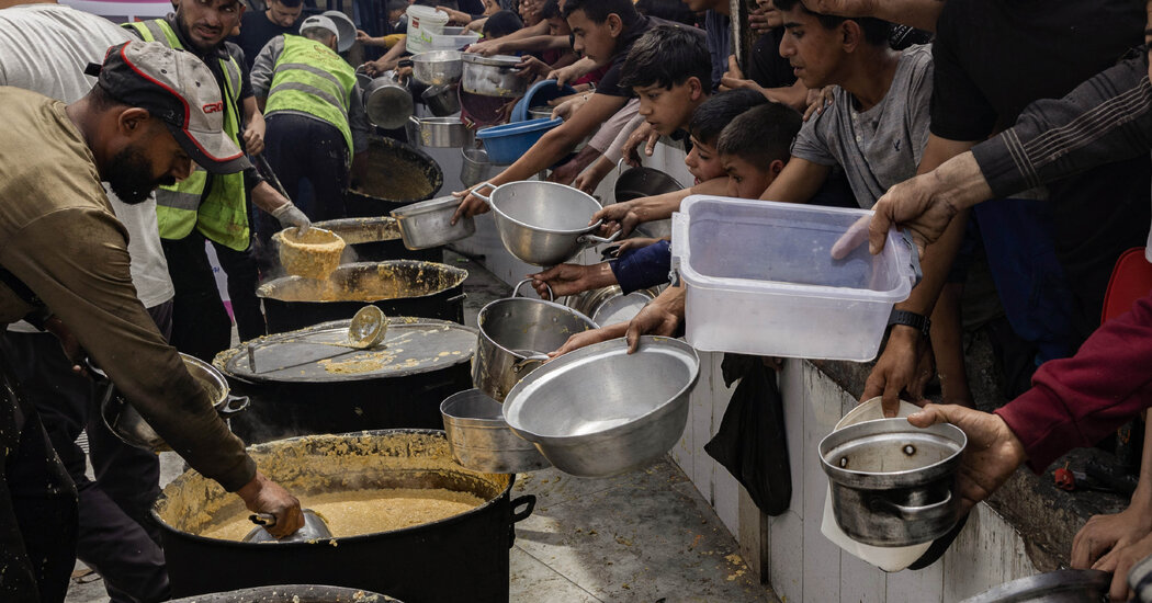 Wednesday Briefing: Israeli Officers Warn of Famine